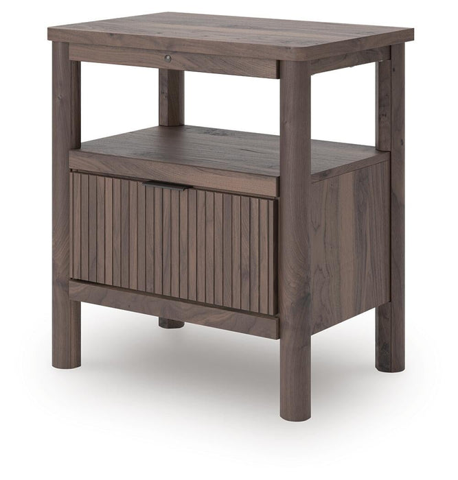 Pamytta King Panel Bed, Dresser, Mirror and Nightstand